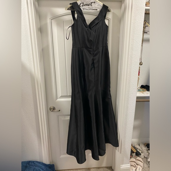 BLACK Alfred Sung Off the Shoulder Satin Gown - Picture 3 of 4